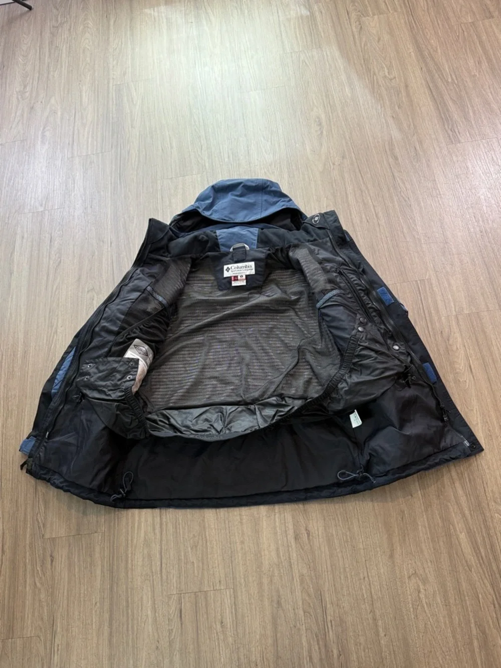 Columbia Men's Slate Blue and Black Ski Jacket, Size M